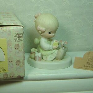 1984 Precious Moments figurine-"Love is Kind"-girl with mouse-#E-5377